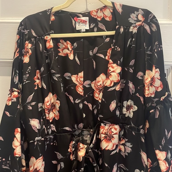 Misa Los Angeles floral wrap dress - Picture 2 of 5